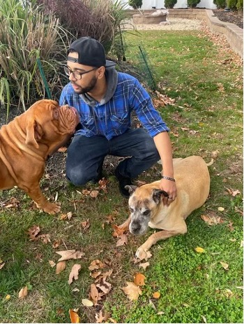 Headshot of Eli Berdecia