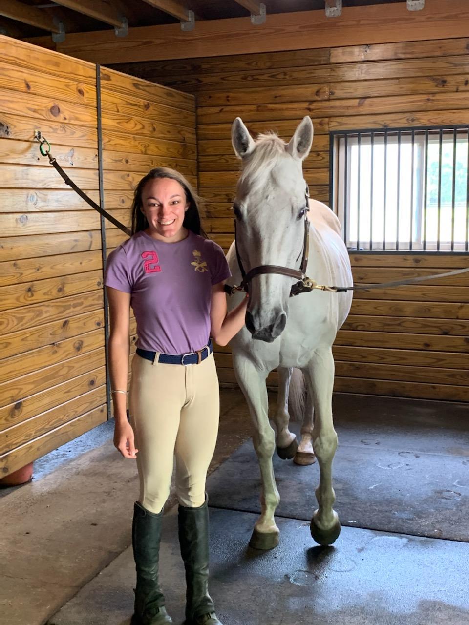 Headshot of Julia Bintliff